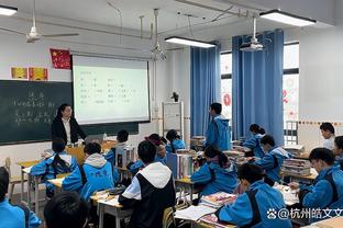 意媒：尤文曼联多特等队竞争17岁中场卢基奇，他被誉为新贝林厄姆